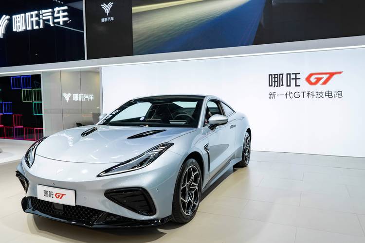 惠州博罗县维驰祥企业管理咨询哪吒汽车在智能汽车领域的表现，领途汽车在新能源汽车市场中的影响力